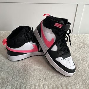 Nike girls 6Y mid sneaker.  Black white hot pink
